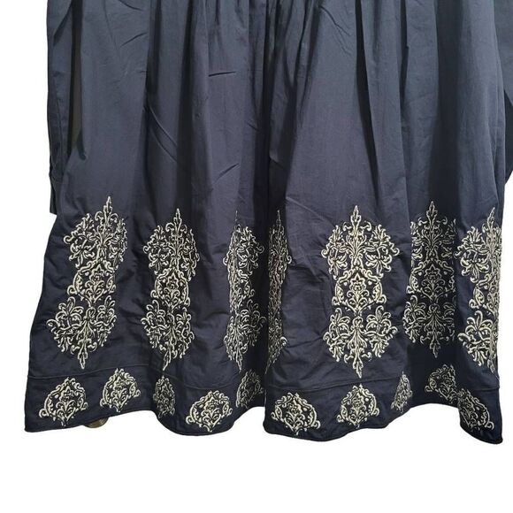 Embroidered navy dress size 4 - Picture 6 of 12